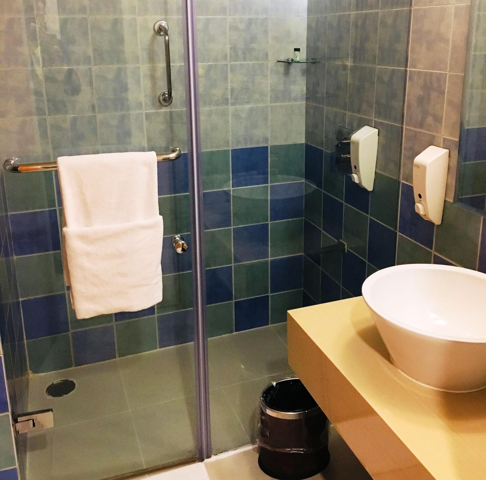 Hometel Chandīgarh Dış mekan fotoğraf