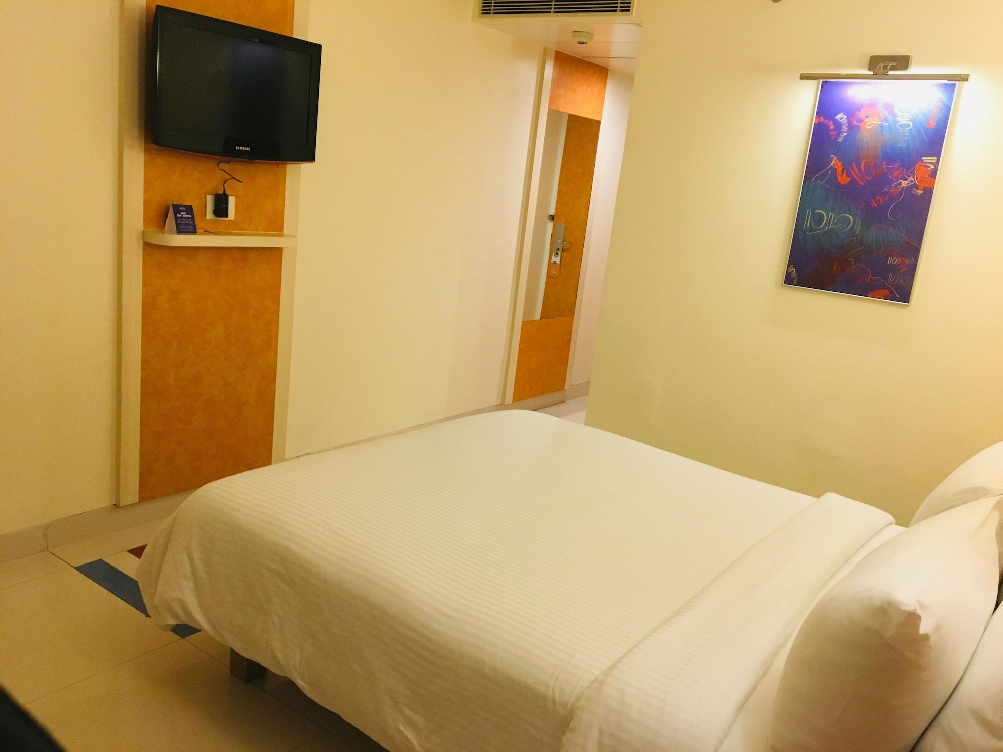 Hometel Chandīgarh Dış mekan fotoğraf