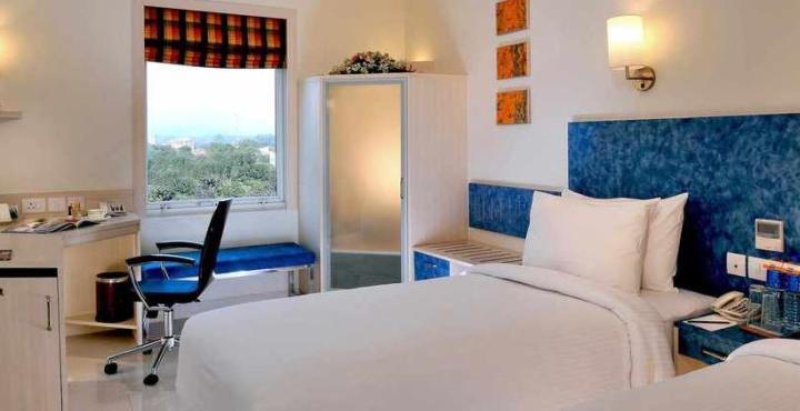 Hometel Chandīgarh Dış mekan fotoğraf