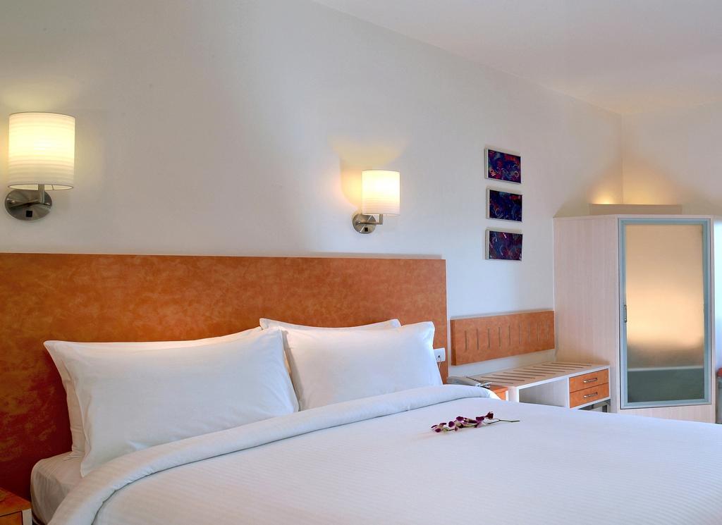 Hometel Chandīgarh Dış mekan fotoğraf