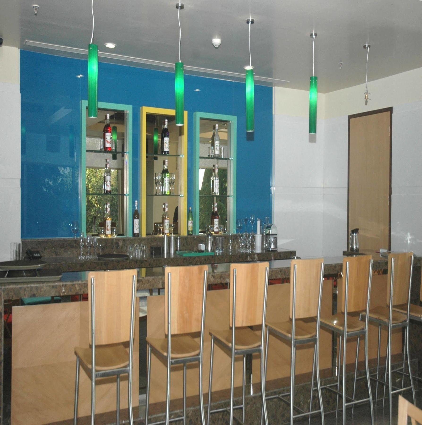Hometel Chandīgarh Dış mekan fotoğraf
