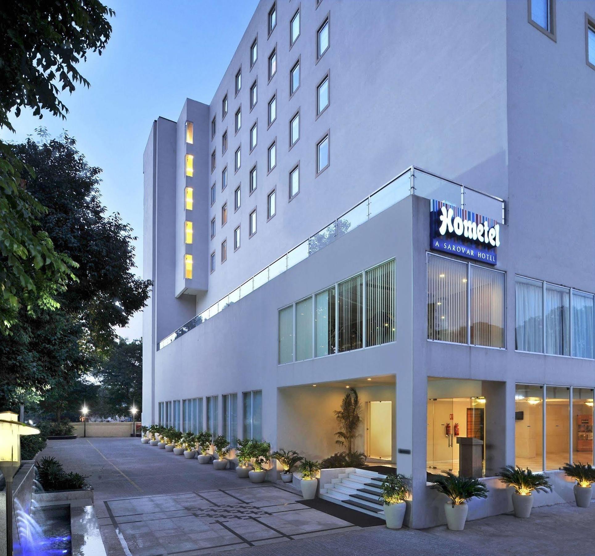 Hometel Chandīgarh Dış mekan fotoğraf